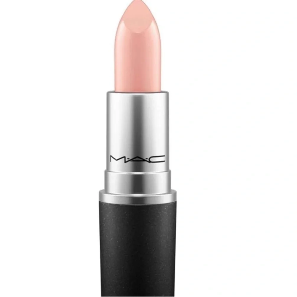 MAC Creme sheen Lipstick - Creme DNude Lipstick new